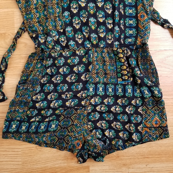 Be Cool one piece stretchy sleeveless romper S - Picture 3 of 11